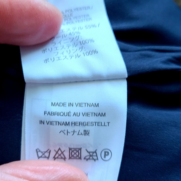 J. Crew Tartan Mountain Puffer Vest .Never worn - Picture 9 of 15